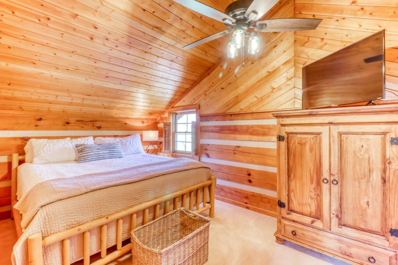 Вилла The Cove At Country Acres Whittier Экстерьер фото